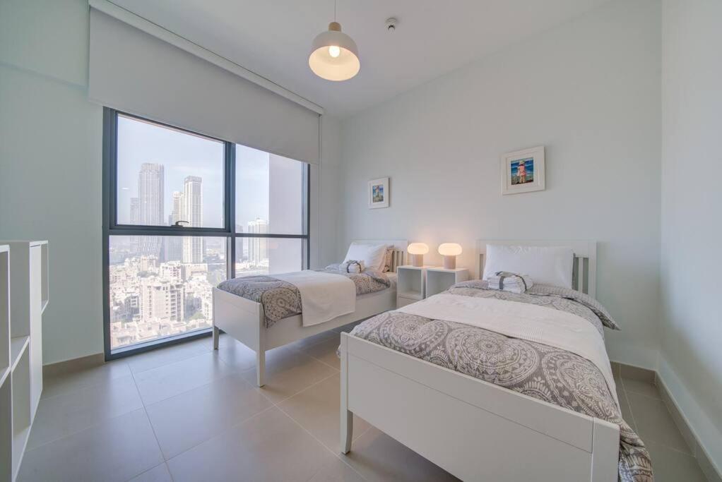 Burj Khalifa View - 2br And Maid - Downtown Дубай