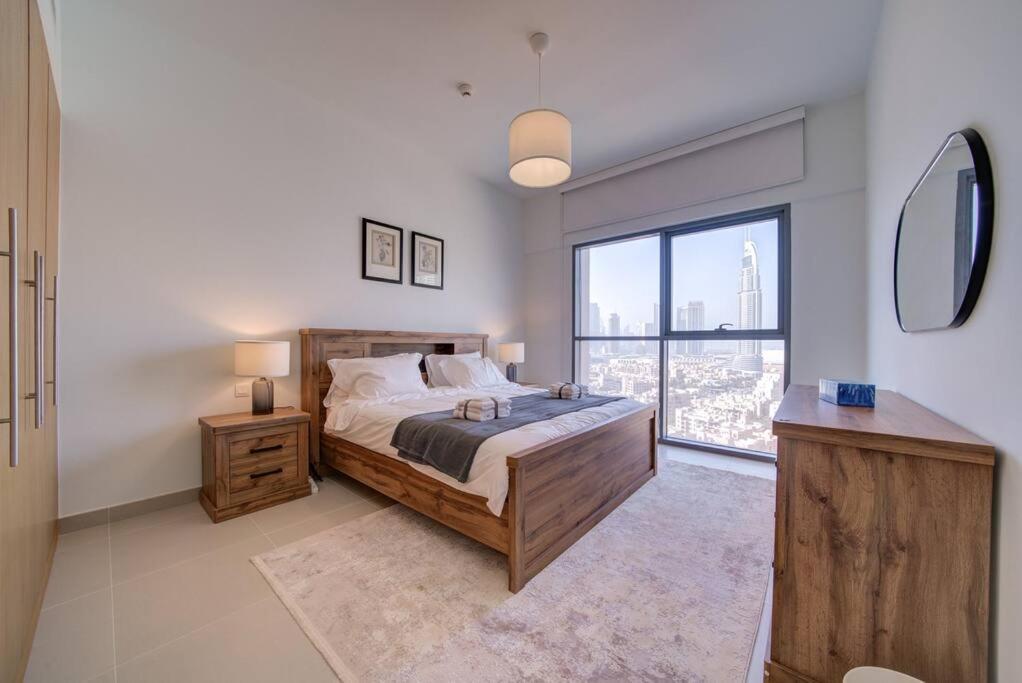Burj Khalifa View - 2br And Maid - Downtown Дубай