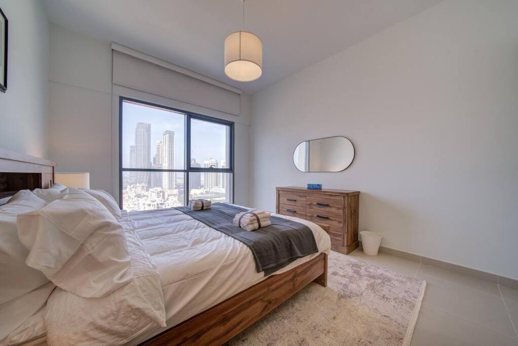Burj Khalifa View - 2br And Maid - Downtown * Дубай